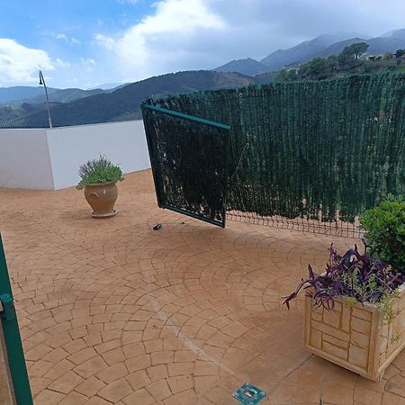 Casa Rural La Revuelta Con Las Mejores Vistas A La Naturaleza Yunquera エクステリア 写真